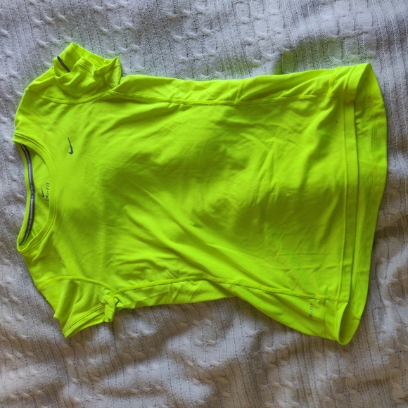 Nike dry fit running t shirt - Picture 4 of 4